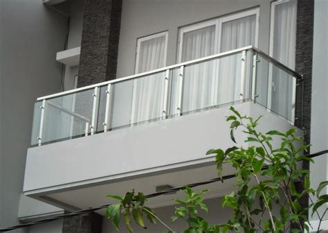 Contoh Desain Pagar Balkon Stenlis Kaca - Desain Interior Exterior